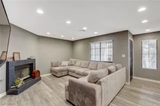 Photo #3: 2232465 Listing