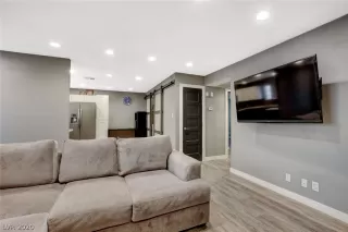 Photo #5: 2232465 Listing