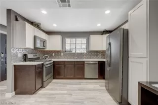 Photo #6: 2232465 Listing