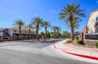 Photo #3: 2232476 Listing