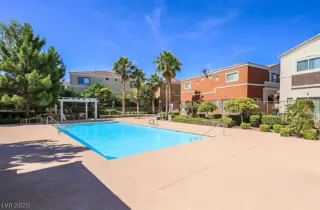 Photo #4: 2232476 Listing