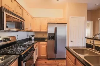 Photo #6: 2232476 Listing