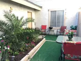 Photo #1: 2232479 Listing 