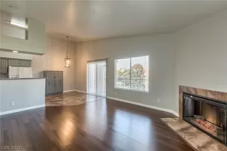 Photo #2: 2232523 Listing