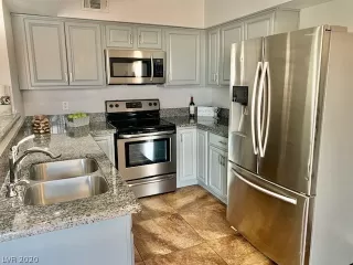 Photo #3: 2232523 Listing