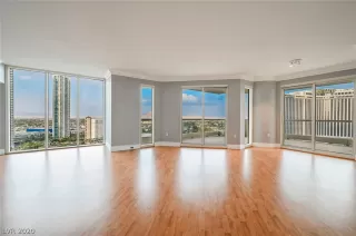 Photo #1: 2232543 Listing