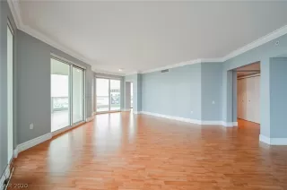 Photo #5: 2232543 Listing