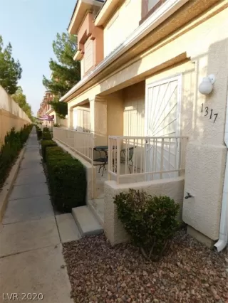 Photo #4: 2232608 Listing