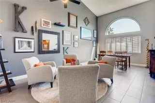 Photo #4: 2232638 Listing 