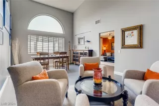 Photo #5: 2232638 Listing 
