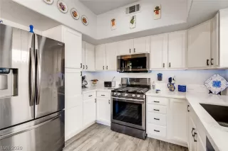 Photo #4: 2232662 Listing