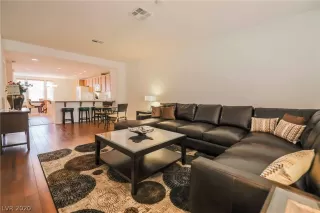 Photo #2: 2232698 Listing