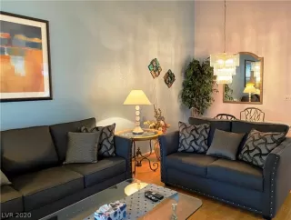 Photo #4: 2232719 Listing