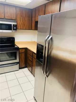 Photo #4: 2232737 Listing 