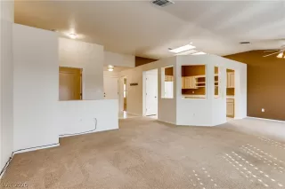 Photo #6: 2232754 Listing