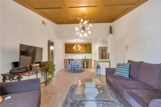 Photo #3: 2232757 Listing 