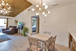 Photo #6: 2232757 Listing 