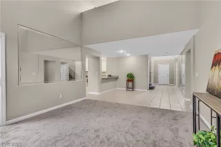 Photo #4: 2232781 Listing 