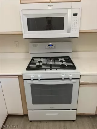 Photo #5: 2232786 Listing 