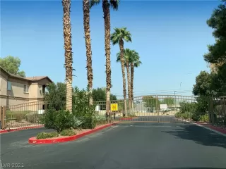 Photo #6: 2232786 Listing 