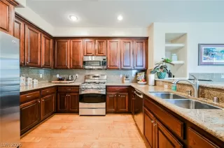 Photo #3: 2232812 Listing 