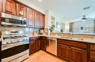 Photo #6: 2232812 Listing 