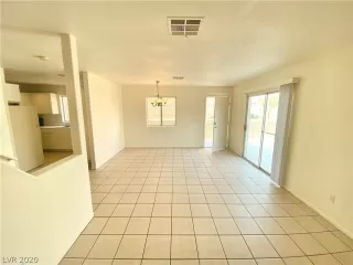 Photo #4: 2232831 Listing