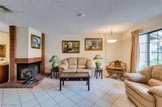 Photo #4: 2232858 Listing 