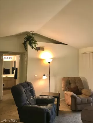 Photo #3: 2232863 Listing