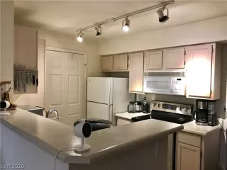 Photo #6: 2232863 Listing