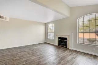 Photo #2: 2232947 Listing