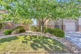 Photo #1: 2233002 Listing