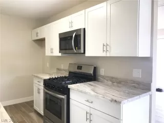 Photo #1: 2233020 Listing