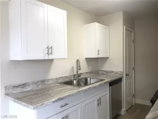 Photo #2: 2233020 Listing