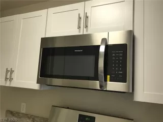 Photo #5: 2233020 Listing