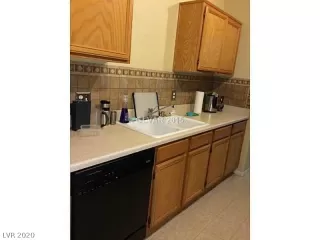 Photo #5: 2233046 Listing