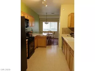 Photo #6: 2233046 Listing