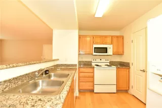 Photo #6: 2233066 Listing