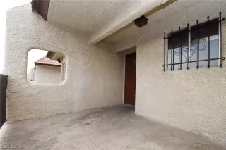 Photo #2: 2233097 Listing