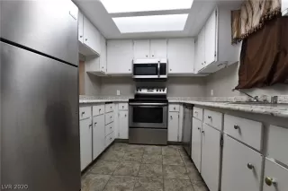 Photo #4: 2233097 Listing