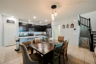 Photo #6: 2233145 Listing