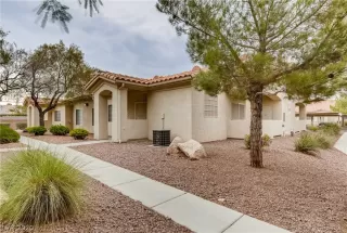 Photo #1: 2233200 Listing