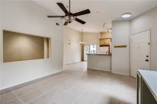 Photo #6: 2233200 Listing