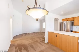 Photo #6: 2233215 Listing