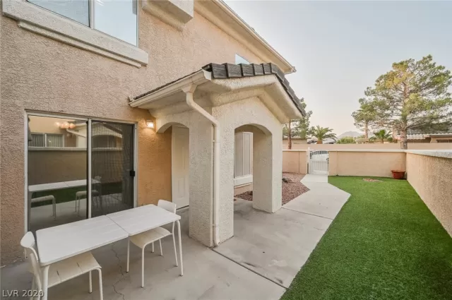 MLS: 2233225 Condo For Sale