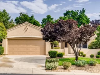 Photo #1: 2233227 Listing 