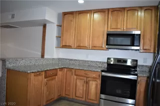 Photo #4: 2233241 Listing