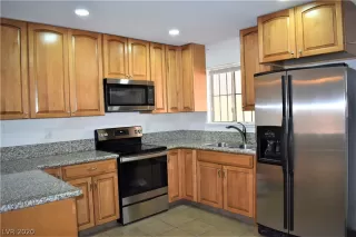 Photo #5: 2233241 Listing