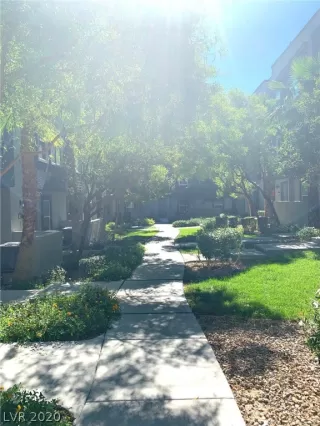 Photo #1: 2233255 Listing