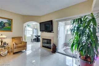 Photo #5: 2233260 Listing